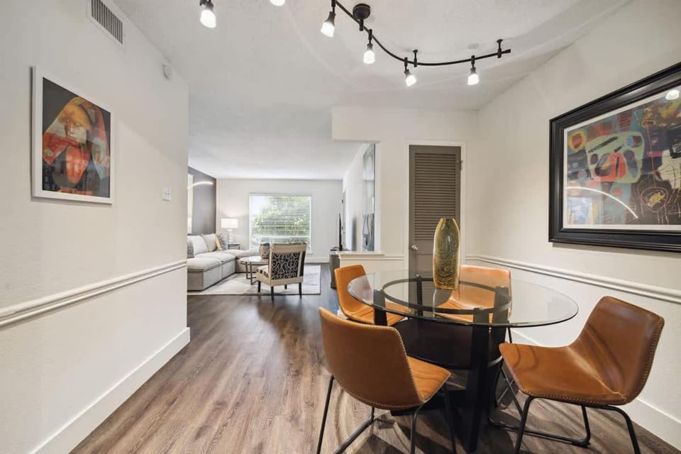 Spring Deals Walk to Galleria Holiday Ready Unit 108 Apartment in Harris County
