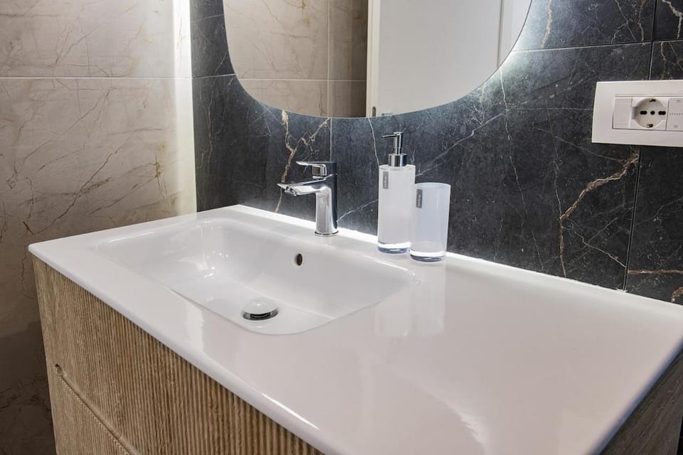 Rho Fiera-CityLife-SanSiro- 20 minutes from the Duomo Apartment in Milan