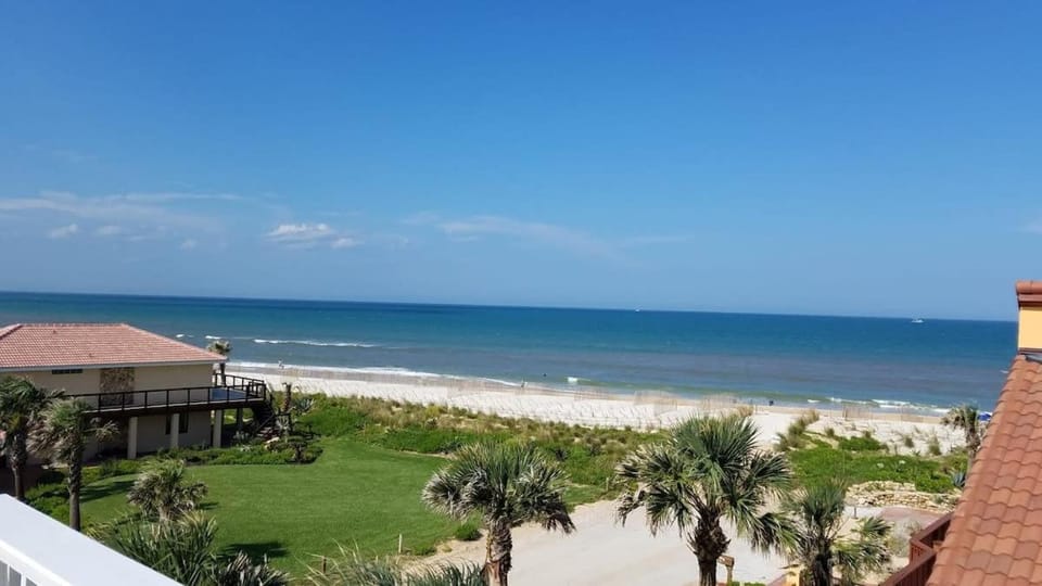 Oceanfront 4-Bed Home in Palm Coast House in Palm Coast