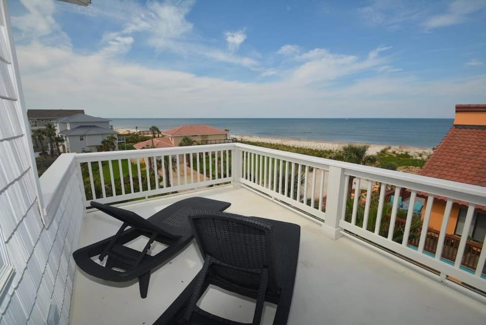 Oceanfront 4-Bed Home in Palm Coast House in Palm Coast