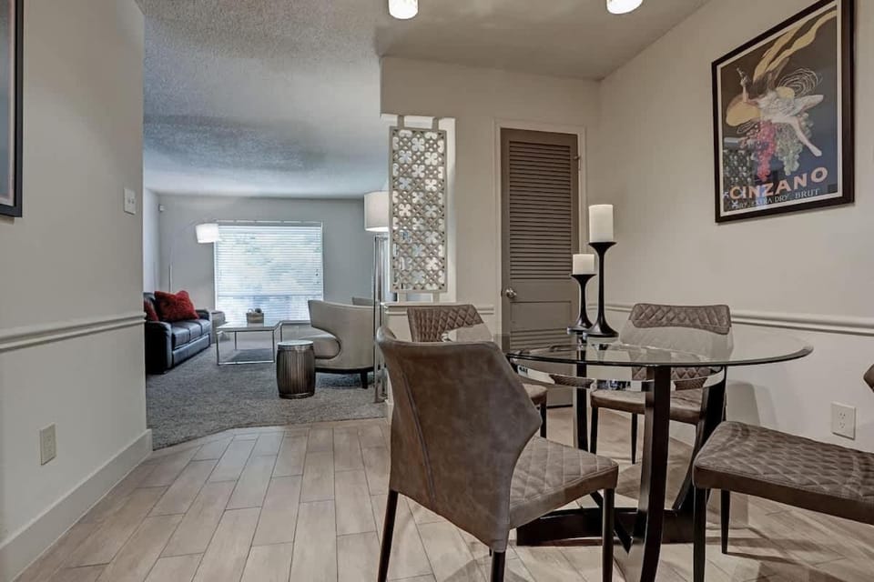 Limited-Time Spring Deal Galleria Escape 203 Apartment in Houston