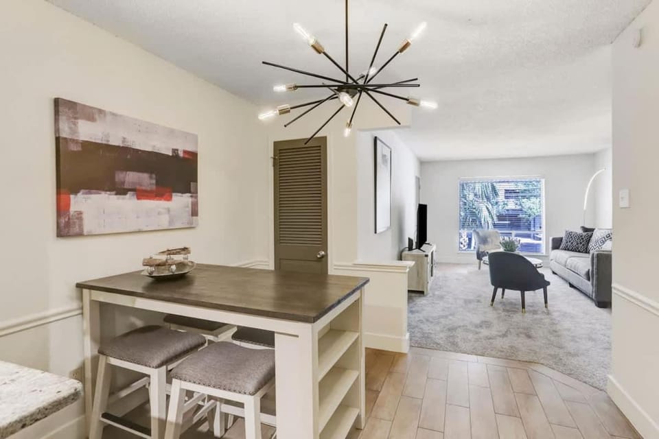 PremiumStay Galleria Area 2 BR BA Unit 204 Apartment in Houston