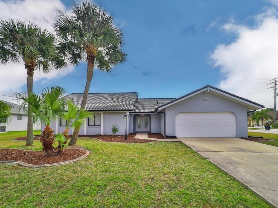 Waterside Paradise with Pool in Palm Coast House in Palm Coast