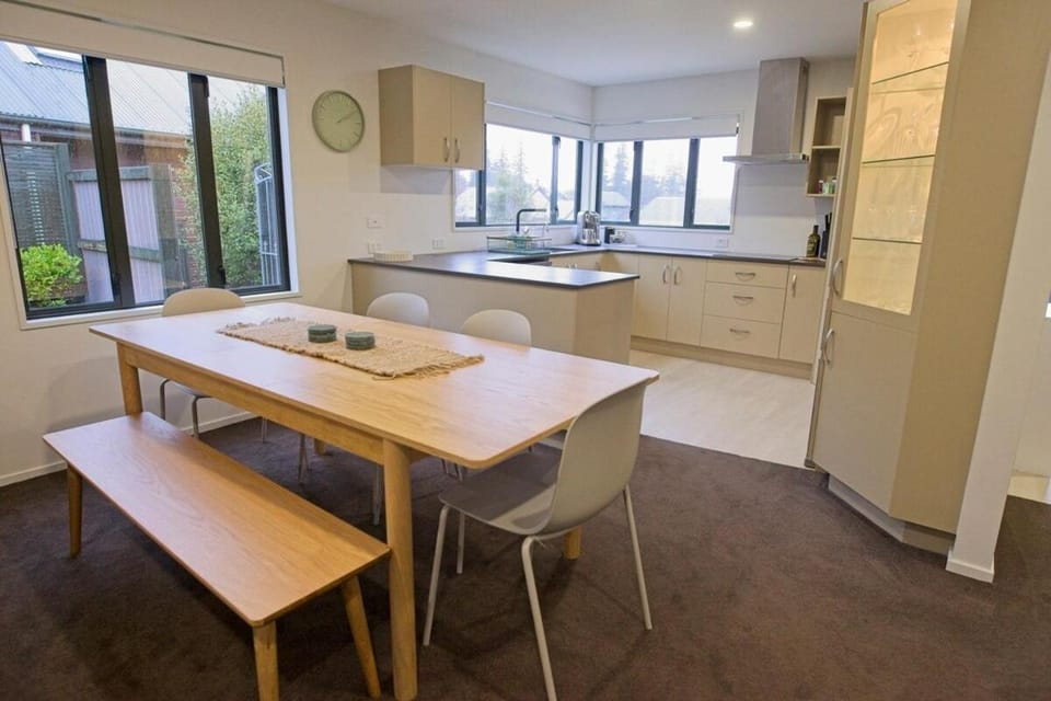 28 St James Avenue House in Hanmer Springs
