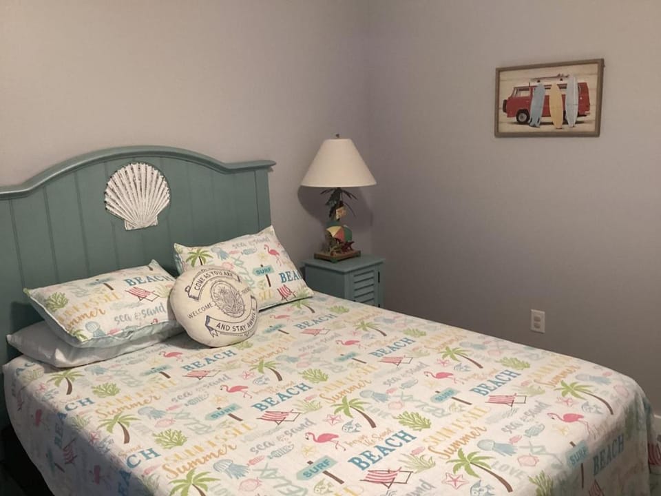 Cast A Wave Cottage House in Rockport