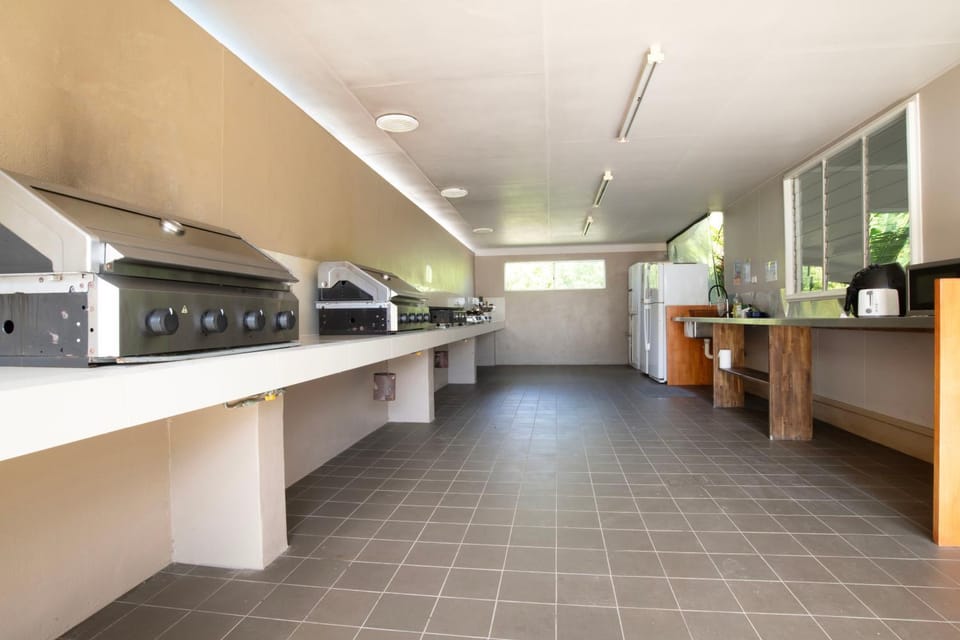 BBQ facilities, Kitchen or kitchenette, Communal kitchen