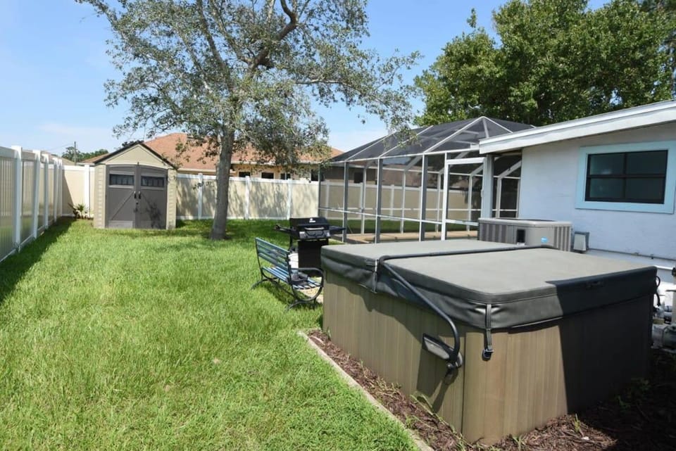 Stunning Fenced Home with Heated Pool & Hot Tub House in Palm Coast