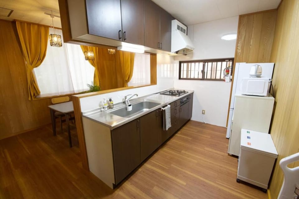 北谷町宮城戸建て Apartment in Okinawa Prefecture