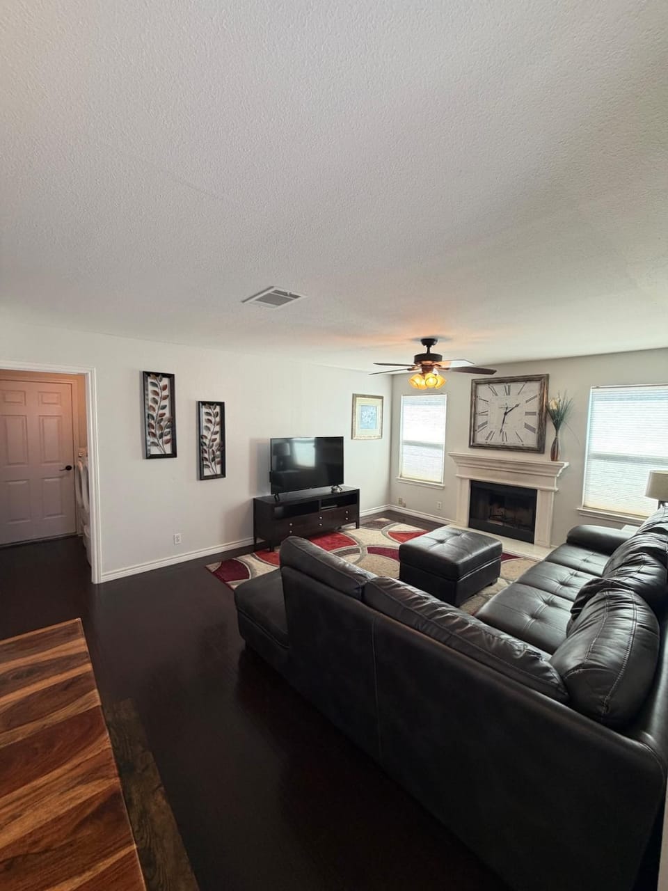 TV and multimedia, Living room, Seating area