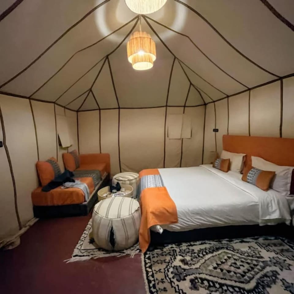 Property building, Bed, Living room, Bedroom