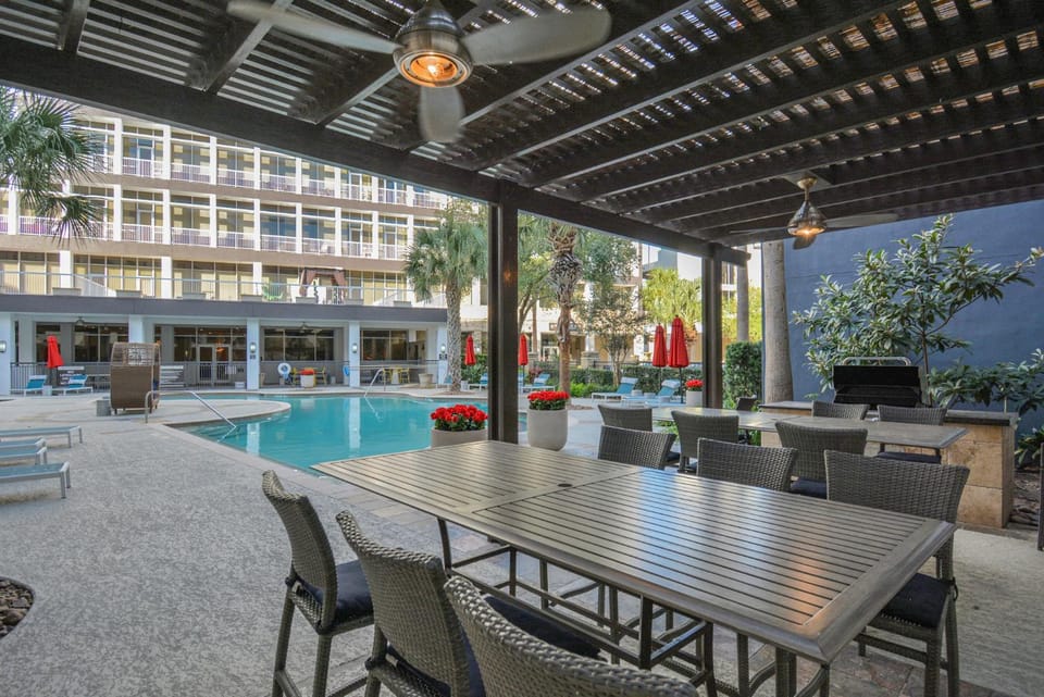 Luxury Estate Apartment in Houston