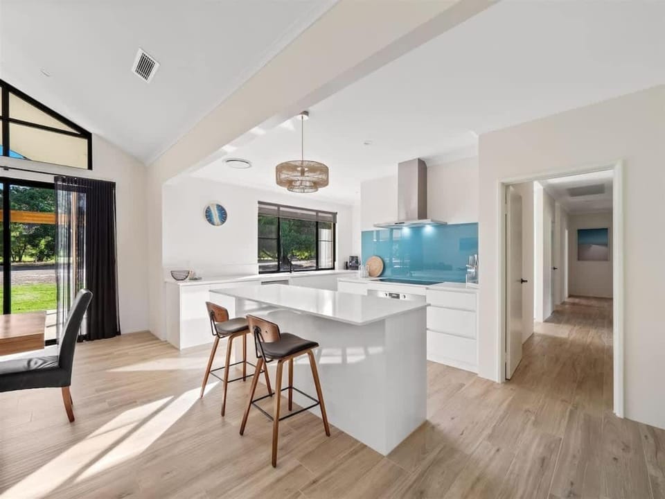 Turf and Surf - Secluded Haven between Beach & Town House in Margaret River