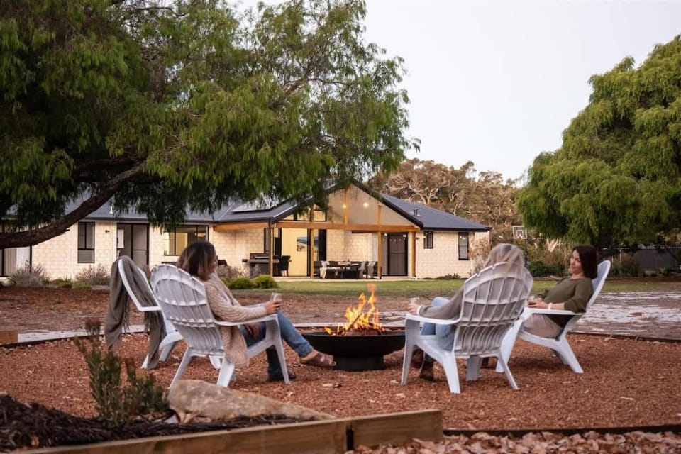 Turf and Surf - Secluded Haven between Beach & Town House in Margaret River