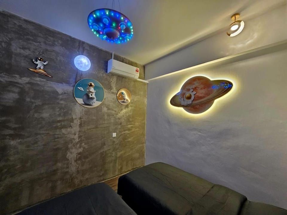 Astronaut Riverview Kuching Homestay Apartment in Kuching