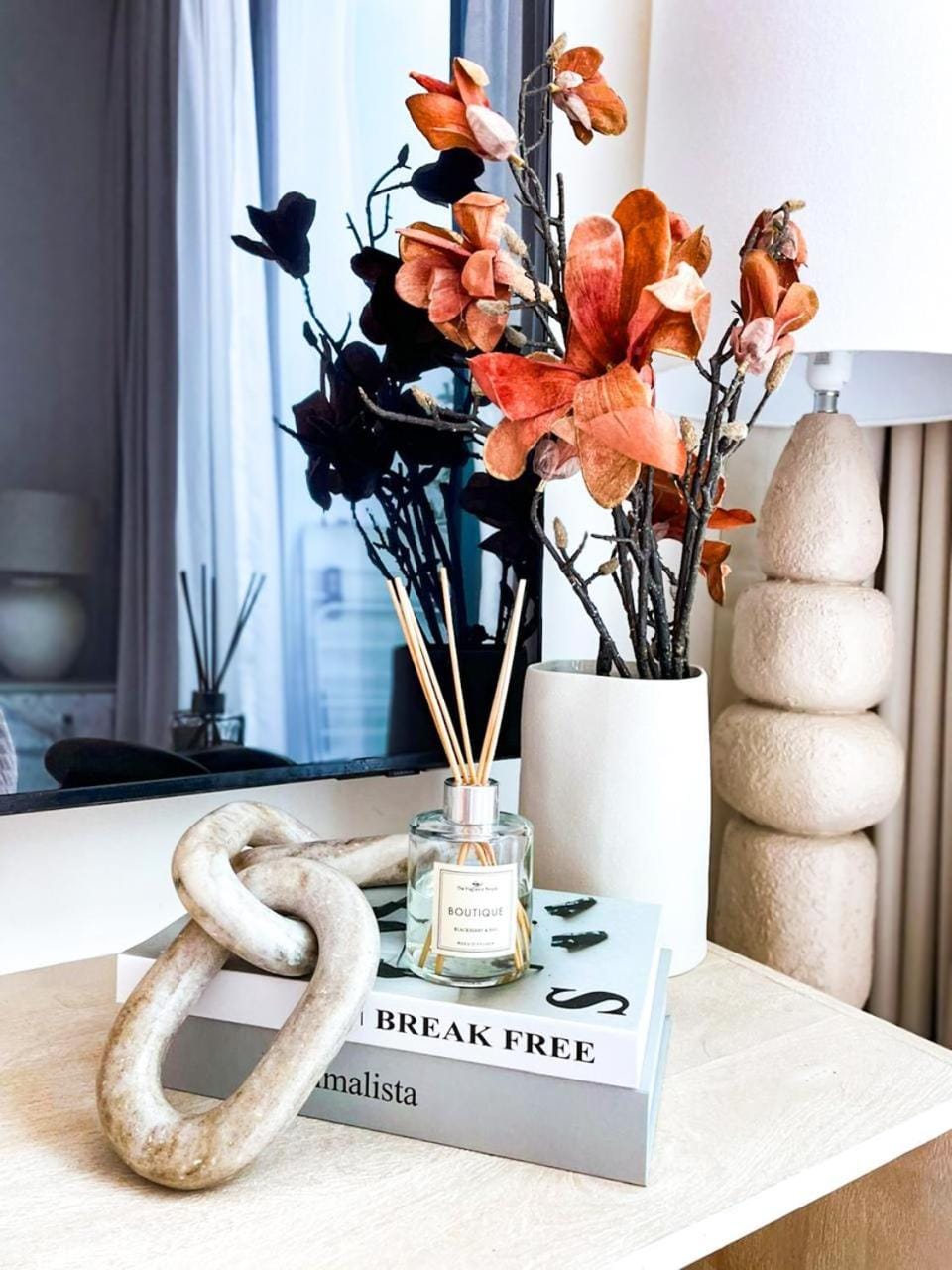 Stylish High-Floor Studio in Binghatti Azure! Apartment in Dubai
