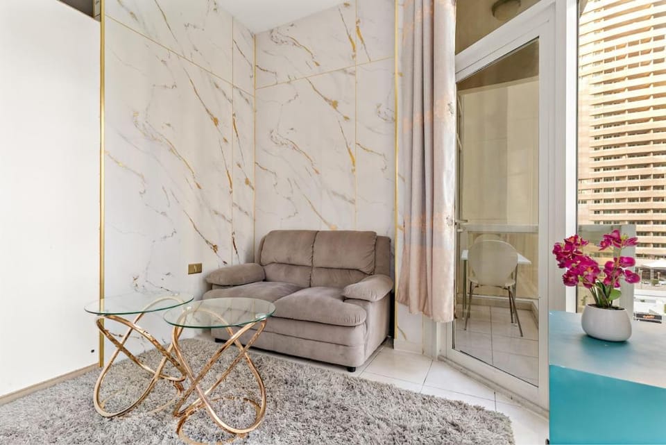 FIRST CLASS Studio Cozy Marble Elegance Apartment in Dubai