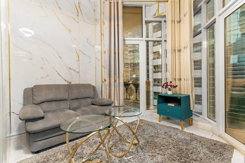 FIRST CLASS Studio Cozy Marble Elegance Apartment in Dubai