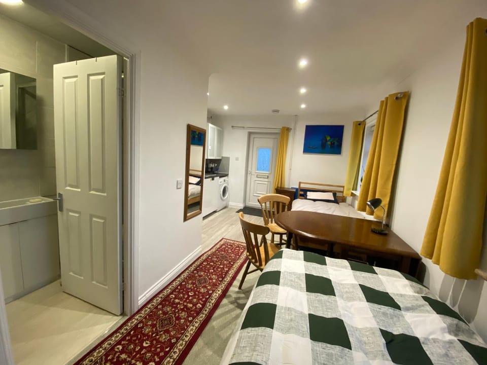 Private Apartment Twin beds only Apartment in Broadland District