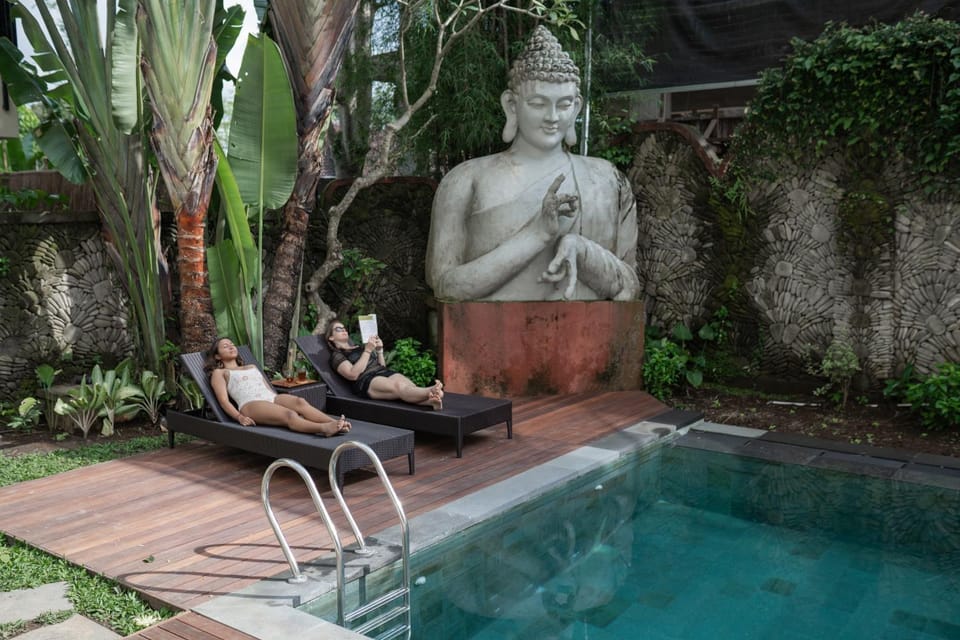 Garden view, Pool view, Swimming pool, sunbed