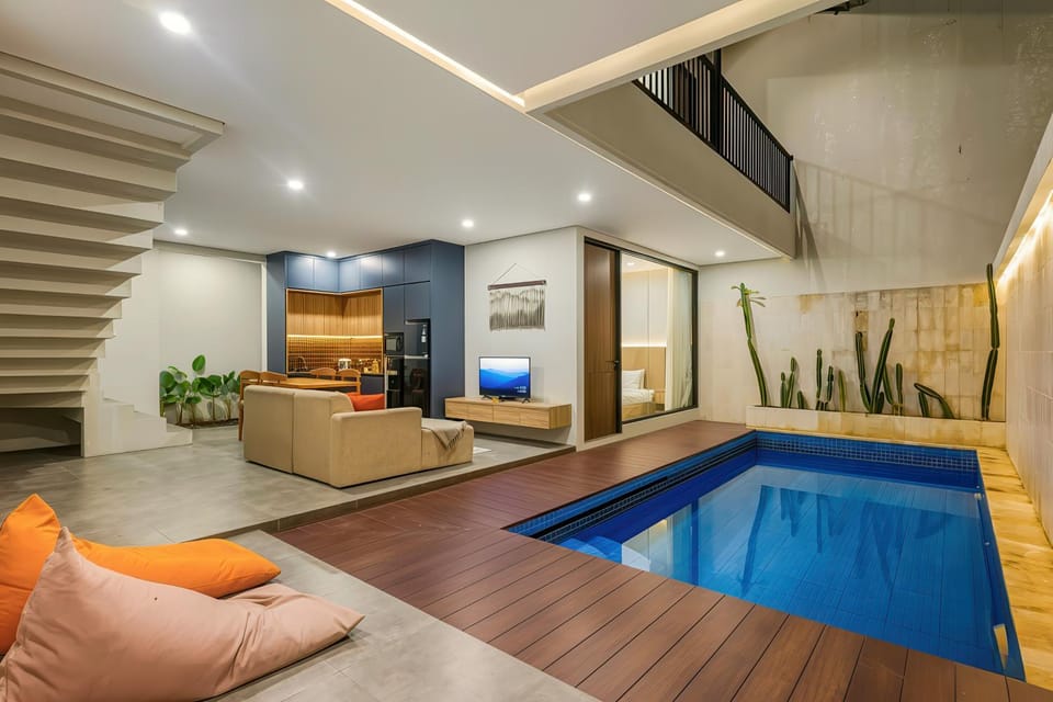 Pool view, Swimming pool