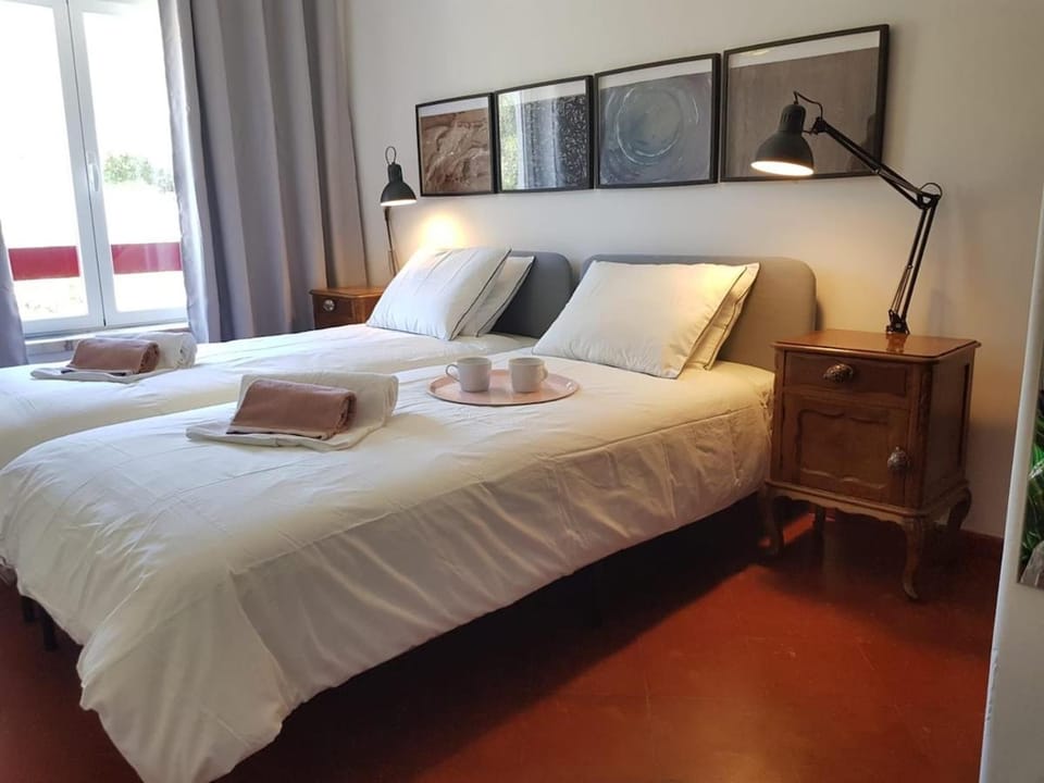Magoito Beach-Beautiful Walkways and Fossil Cliffs Apartment in Lisbon District