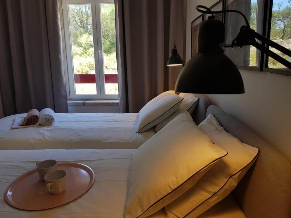 Magoito Beach-Beautiful Walkways and Fossil Cliffs Apartment in Lisbon District