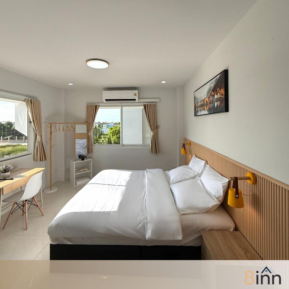 Bed, Photo of the whole room, Bedroom, air conditioner