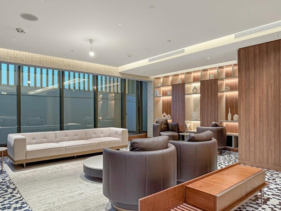 FIRST CLASS 3BR Luxury Meets Tranquility Apartment in Dubai