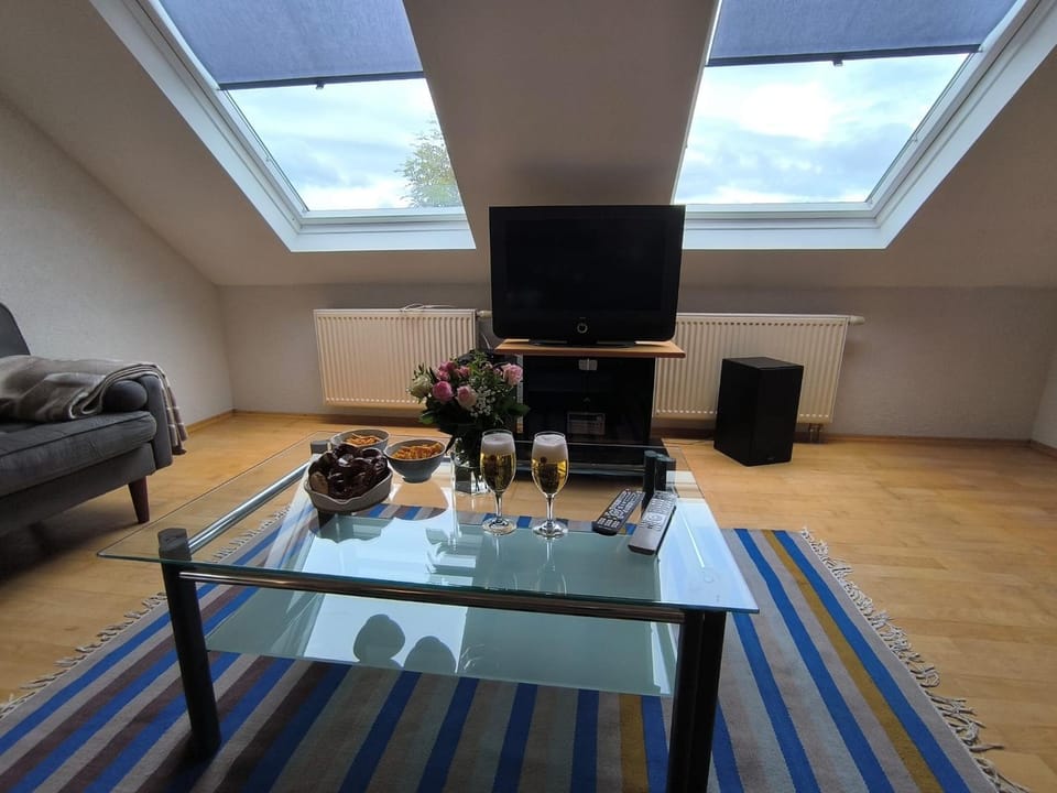 TV and multimedia, Seating area