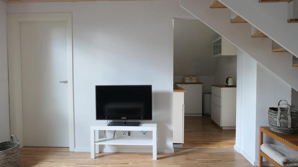 TV and multimedia, Kitchen or kitchenette