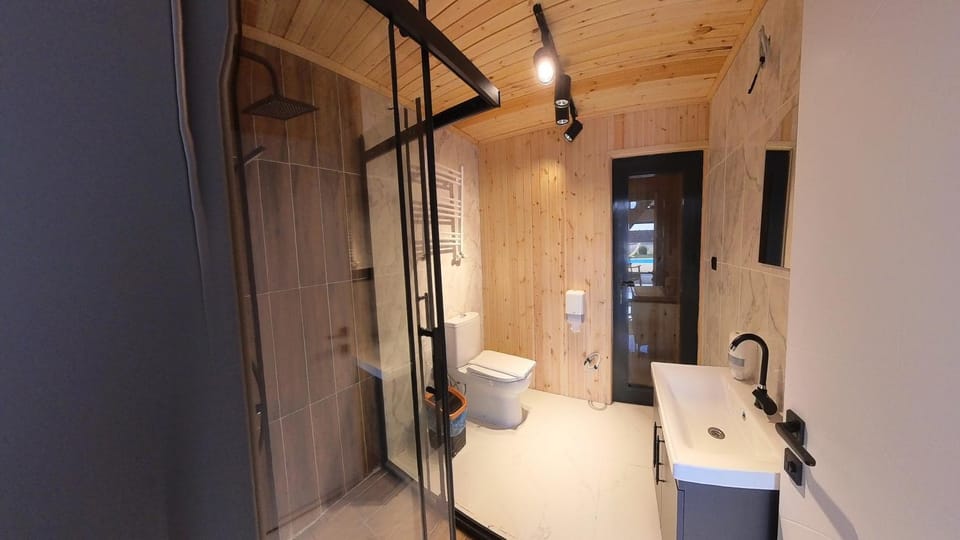 Bathroom, Spa and wellness centre/facilities