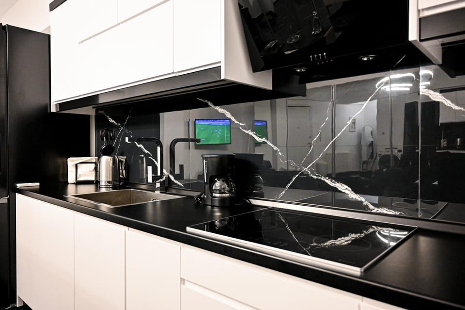 Zeusplace Black and White Retreat Apartment in Pieria, Greece