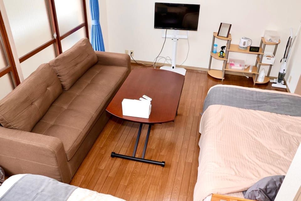 Photo of the whole room, Bedroom