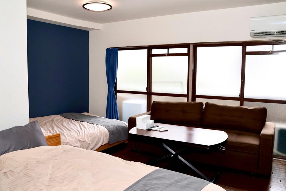 Living room, Photo of the whole room