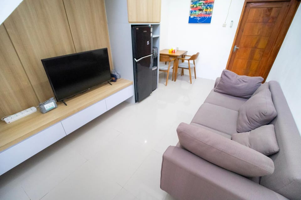 Communal lounge/ TV room, TV and multimedia, Living room, Seating area