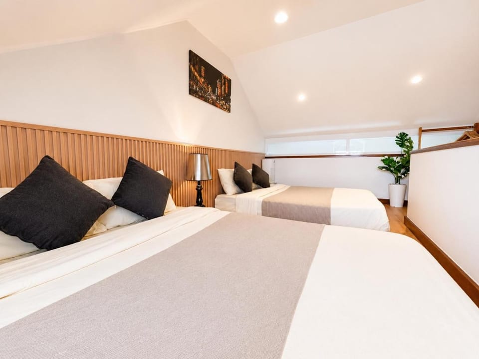 Communal lounge/ TV room, TV and multimedia, Living room, Photo of the whole room, Seating area, Evening entertainment