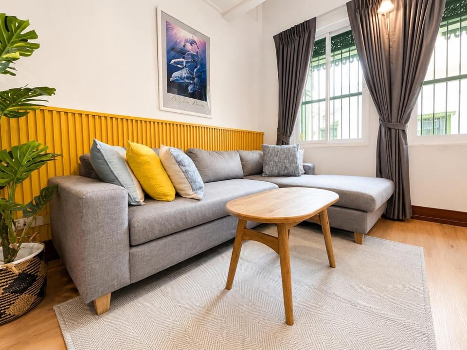Living room, Seating area