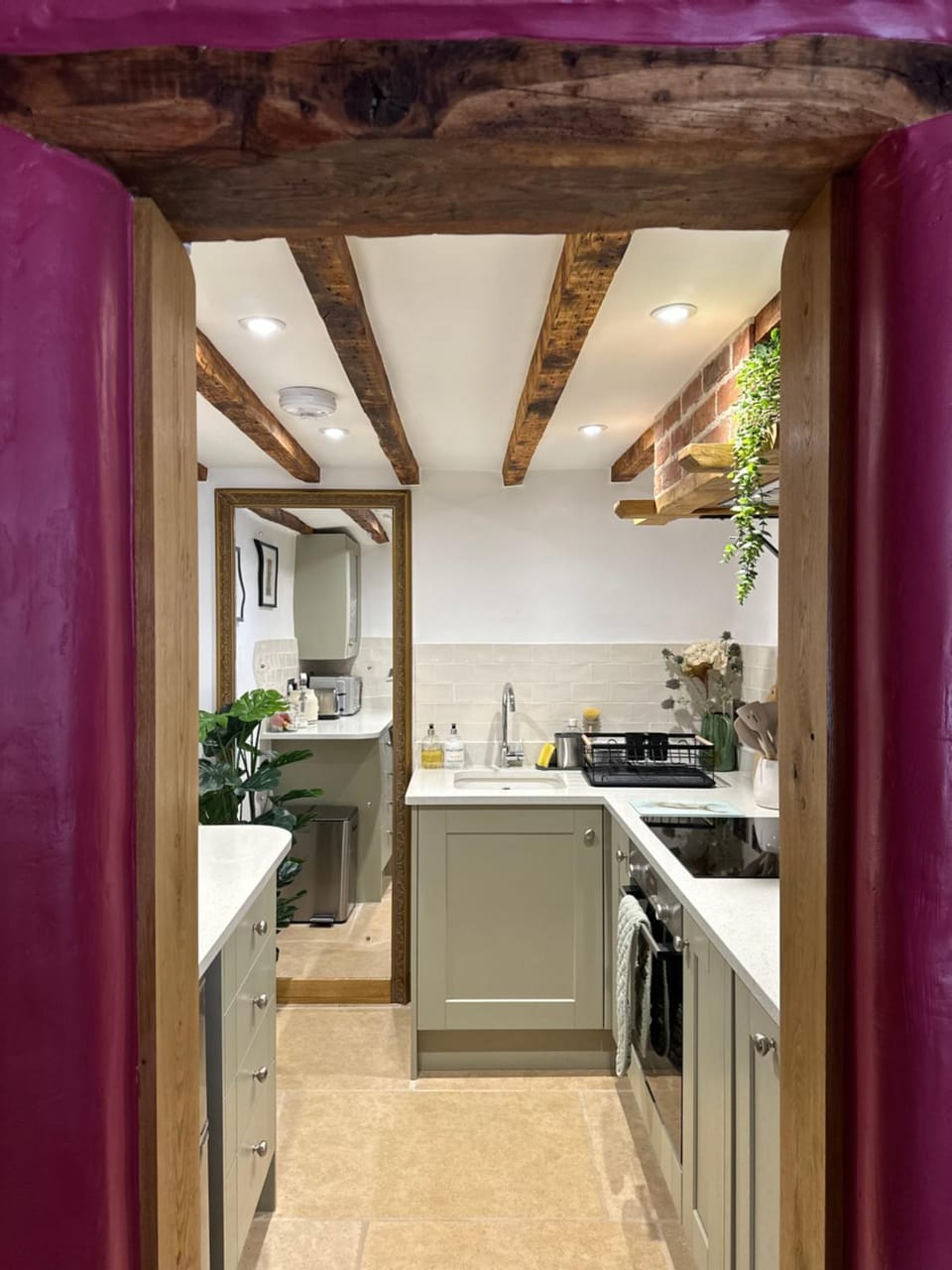 Kitchen or kitchenette