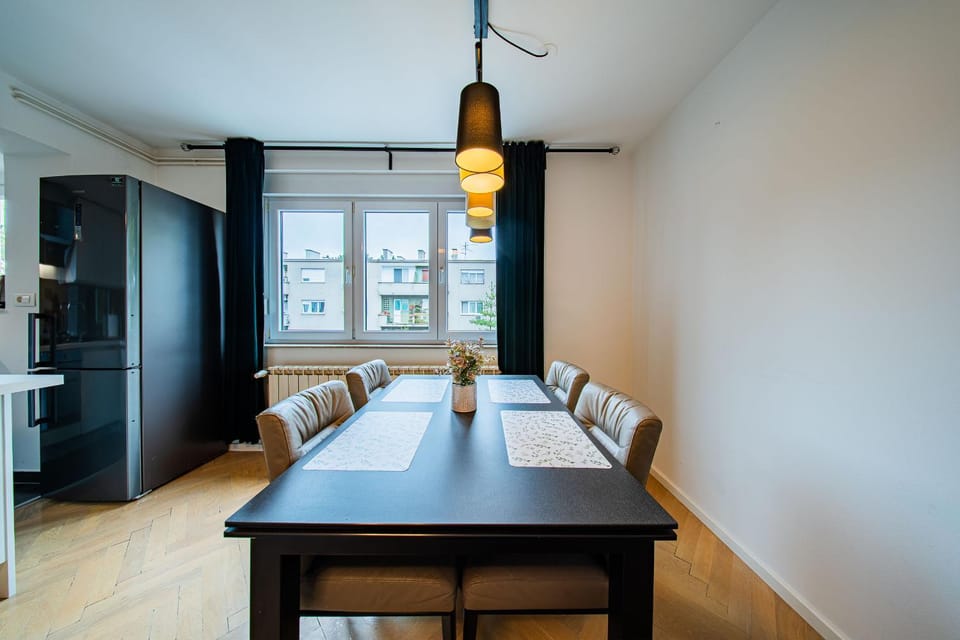 Kitchen or kitchenette, Seating area, Dining area, heating, internet