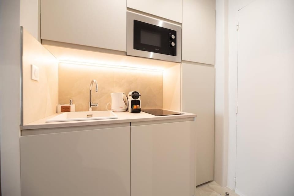 Kitchen or kitchenette, stove