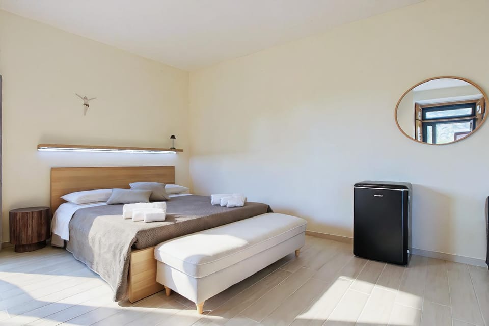 Living room, Bedroom