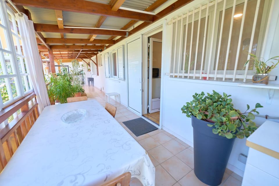 Patio, Dining area