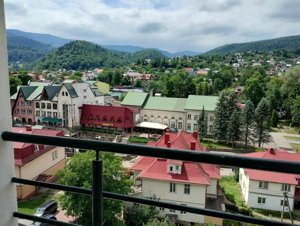 City view, Mountain view