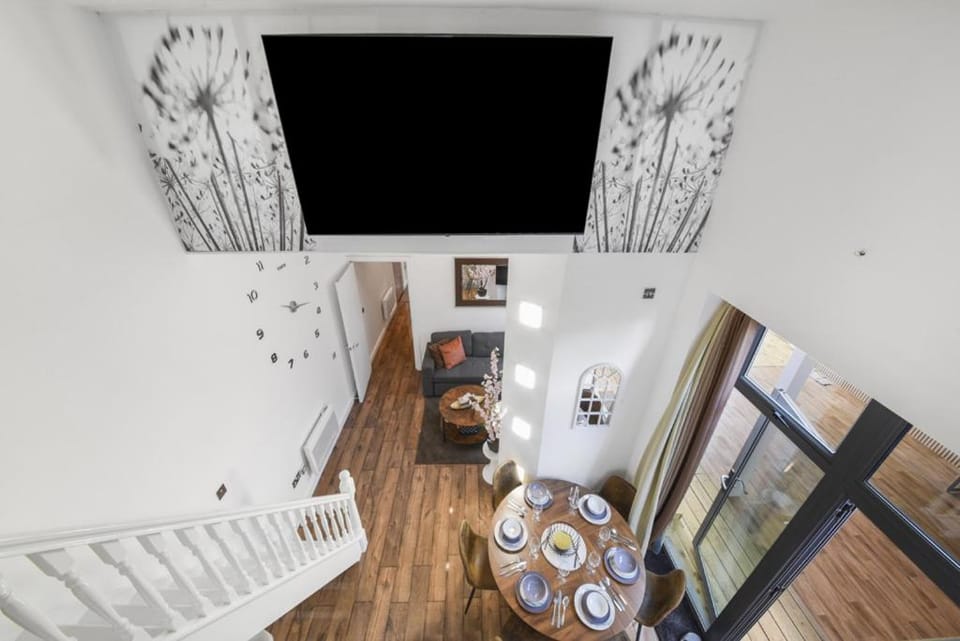 London Lets Stay Here with parking Apartment in Ilford