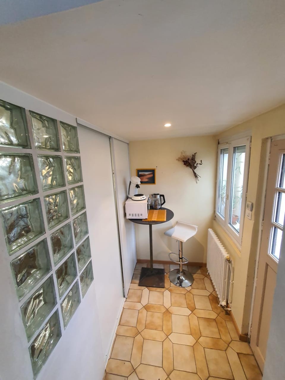 Chambre et SDB en maison de ville, Accès privé et Loggia Vacation rental in Le Mans