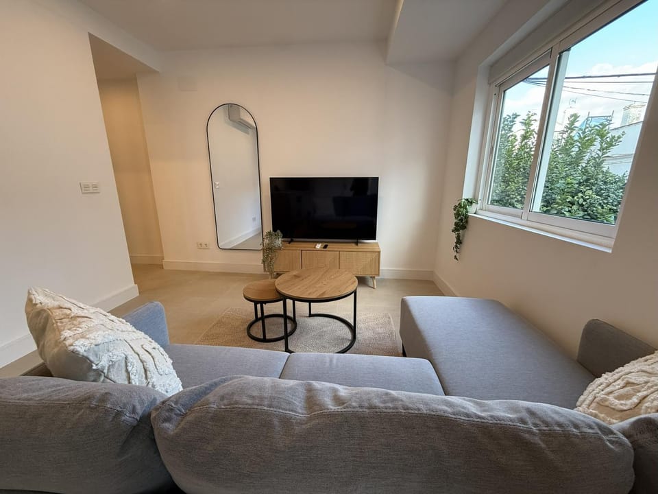 TV and multimedia, Lounge or bar