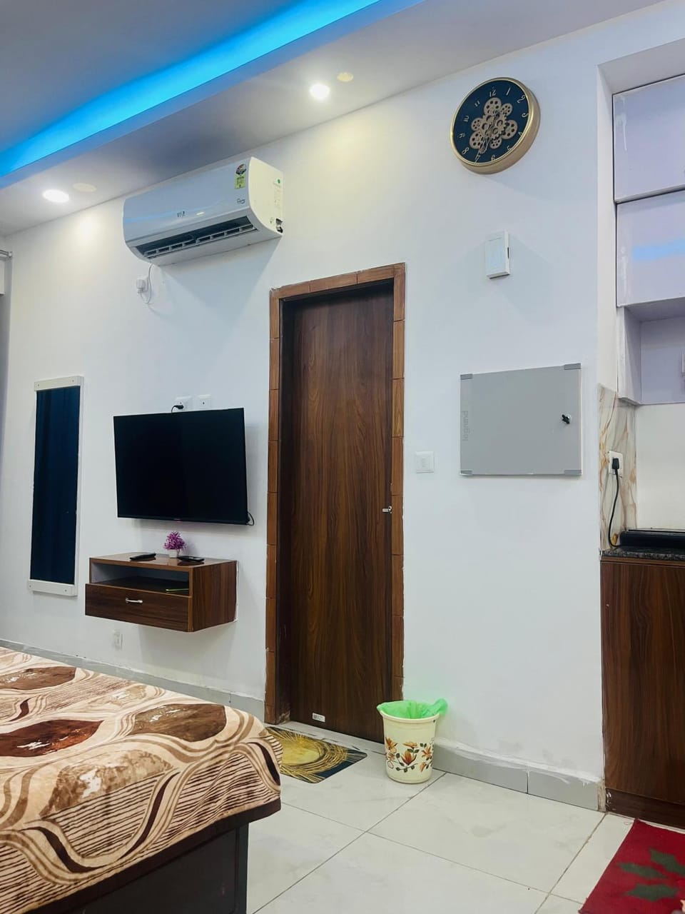 Dream Suites Capsule hotel in Noida