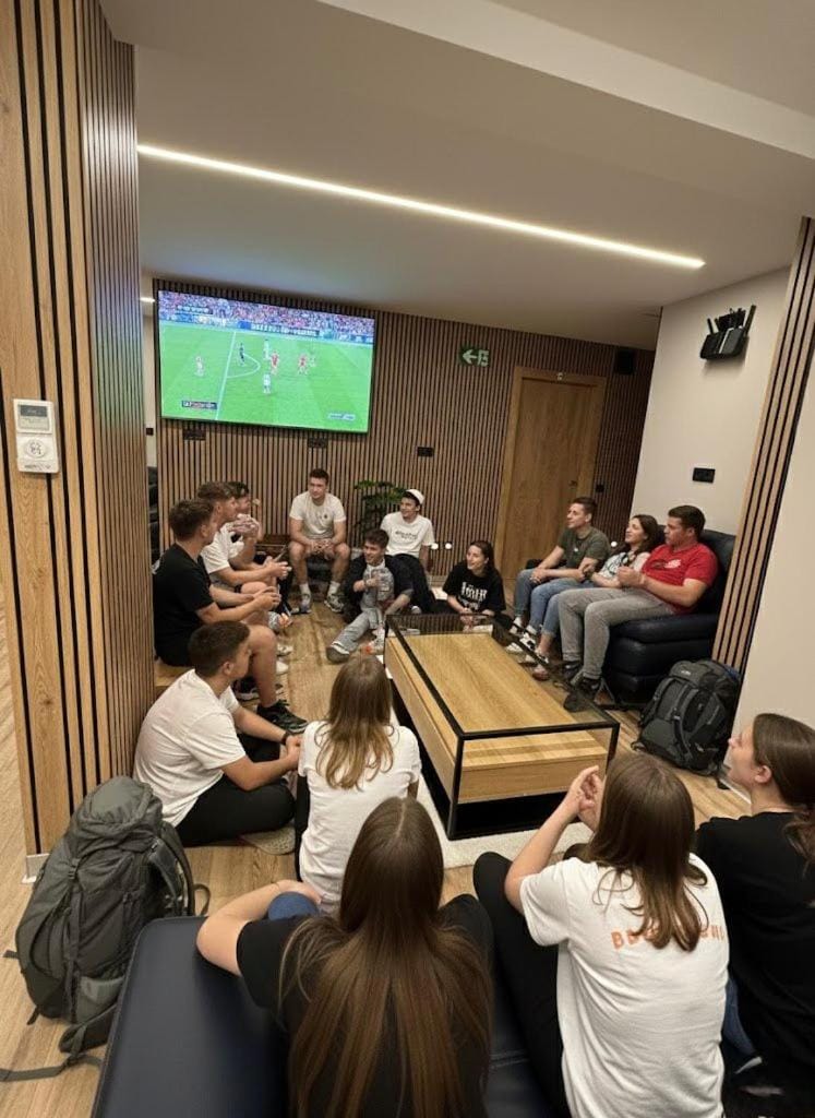 Communal lounge/ TV room