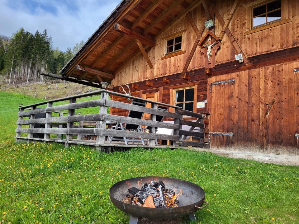 Property building, Spring, Day, BBQ facilities