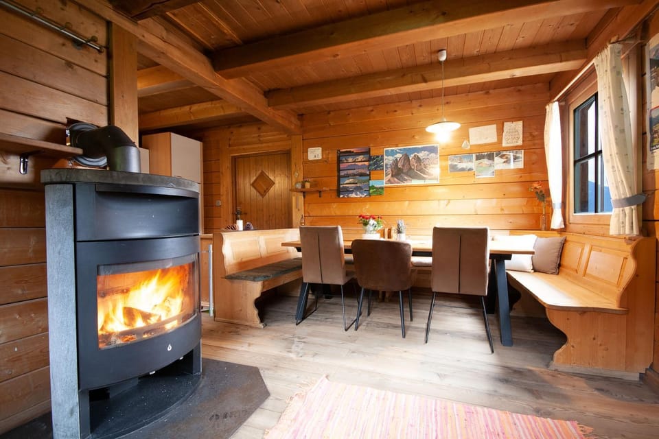 Kitchen or kitchenette, Living room, Seating area